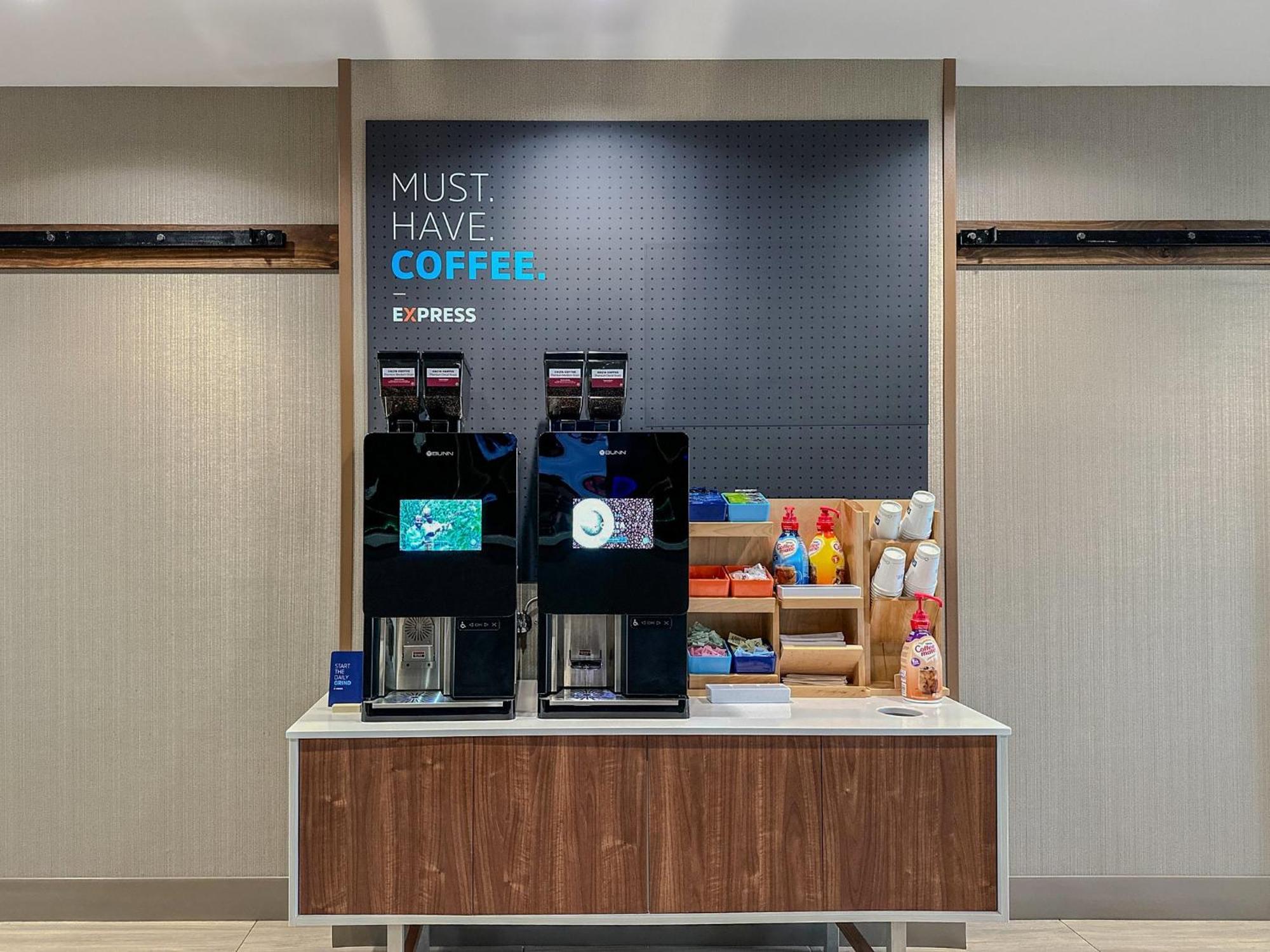 Holiday Inn Express Hotel & Suites East End By Ihg Riverhead  Kültér fotó